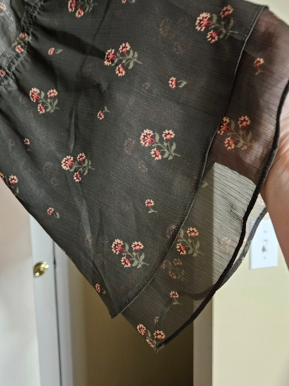 White House Black Market Olive Brown Floral Blouse - Picture 6 of 9